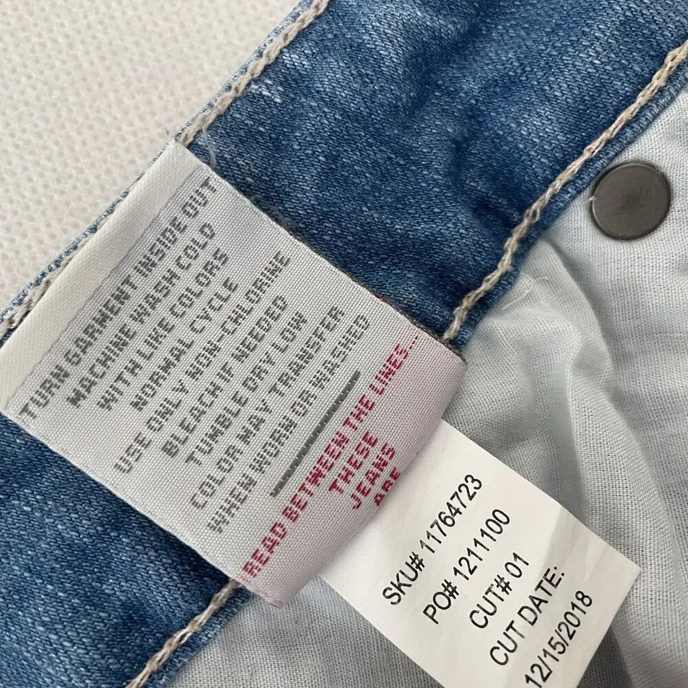 Torrid Denim Bermuda Jean Shorts Light Wash 5-Pocket Women Size 12 - Picture 8 of 10